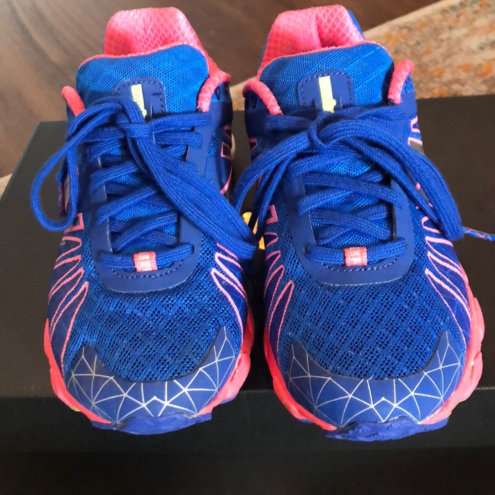 New balance trail/running shoes